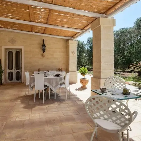 Trulli Del Gattopardo Con Piscina Ostuni
